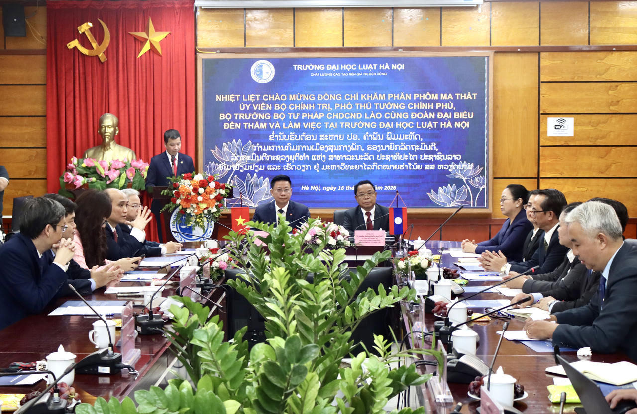 Việt Nam – Lào: Đẩy mạnh hợp tác đào tạo nguồn nhân lực pháp luật
