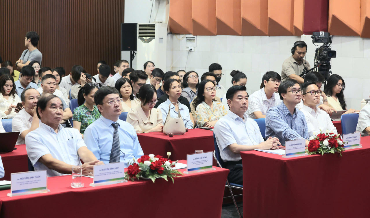 Các đại biểu tham dự lễ phát động