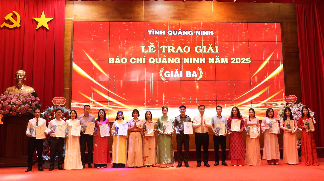 Lễ trao Giải Báo chí tỉnh Quảng Ninh năm 2025
