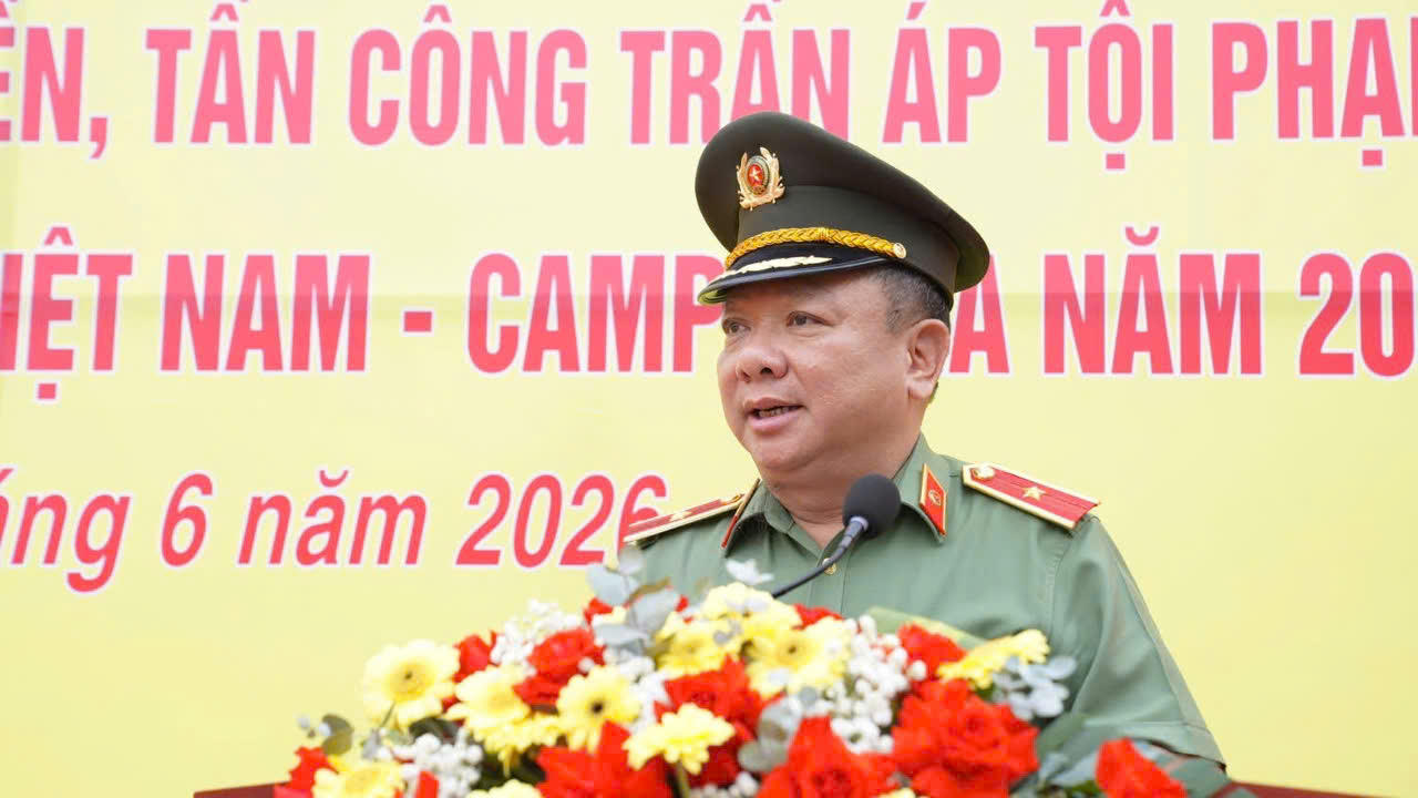 Thiếu tướng Lê Quang Nhân, Giám đốc Công an Gia Lai phát biểu tại buổi lễ (Ảnh: Công an tỉnh Gia Lai).