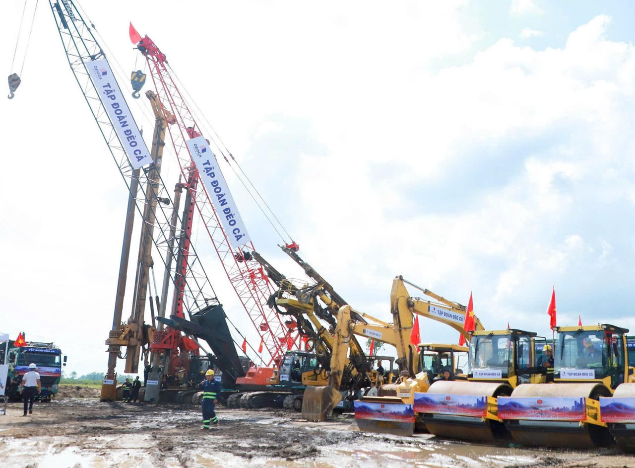 Dự án cao tốc Vinh - Thanh Thuỷ được khởi công vào ngày 18/5