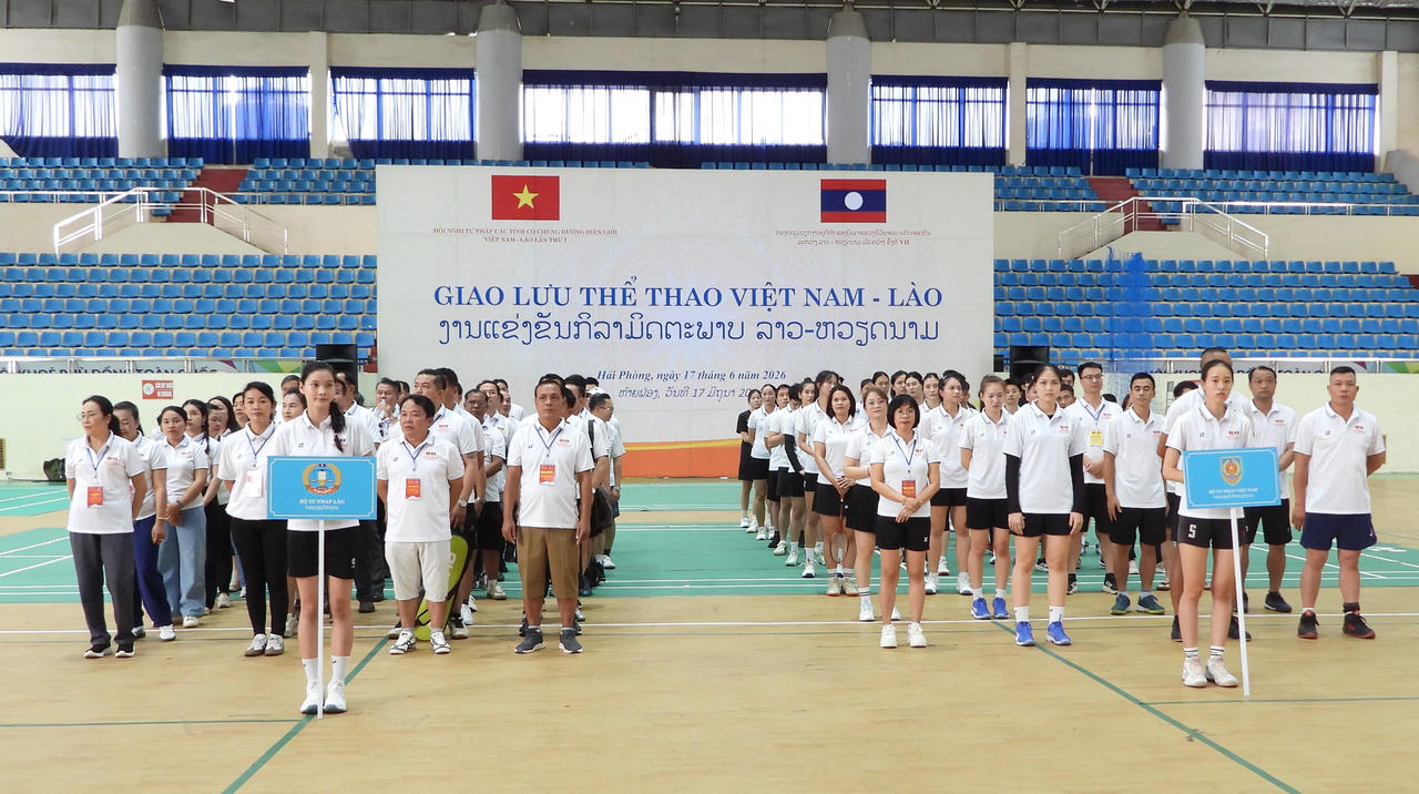 Chương trình giao lưu thể thao giữa Bộ Tư pháp Việt Nam và Bộ Tư pháp Lào.