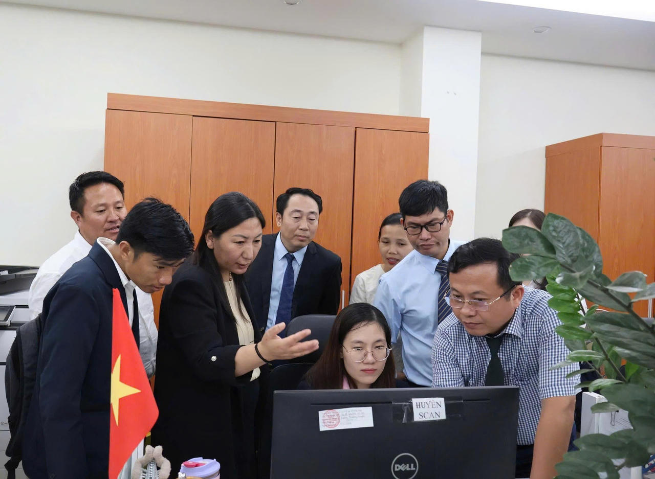 Trao đổi kinh nghiệm trong lĩnh vực đăng kí biện pháp bảo đảm