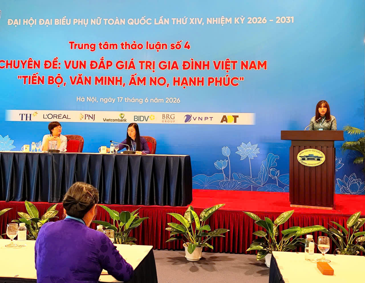 Bà Ninh Thị Thu Hương - Cục trưởng Cục Văn hoá cơ sở, Gia đình và Thư viện, Bộ Văn hóa, Thể thao và Du lịch phát biểu. (Ảnh PV)