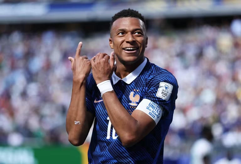 Mbappe đang thách thức các ngôi sao lớn tại World Cup 2026 (Ảnh FIFA)
