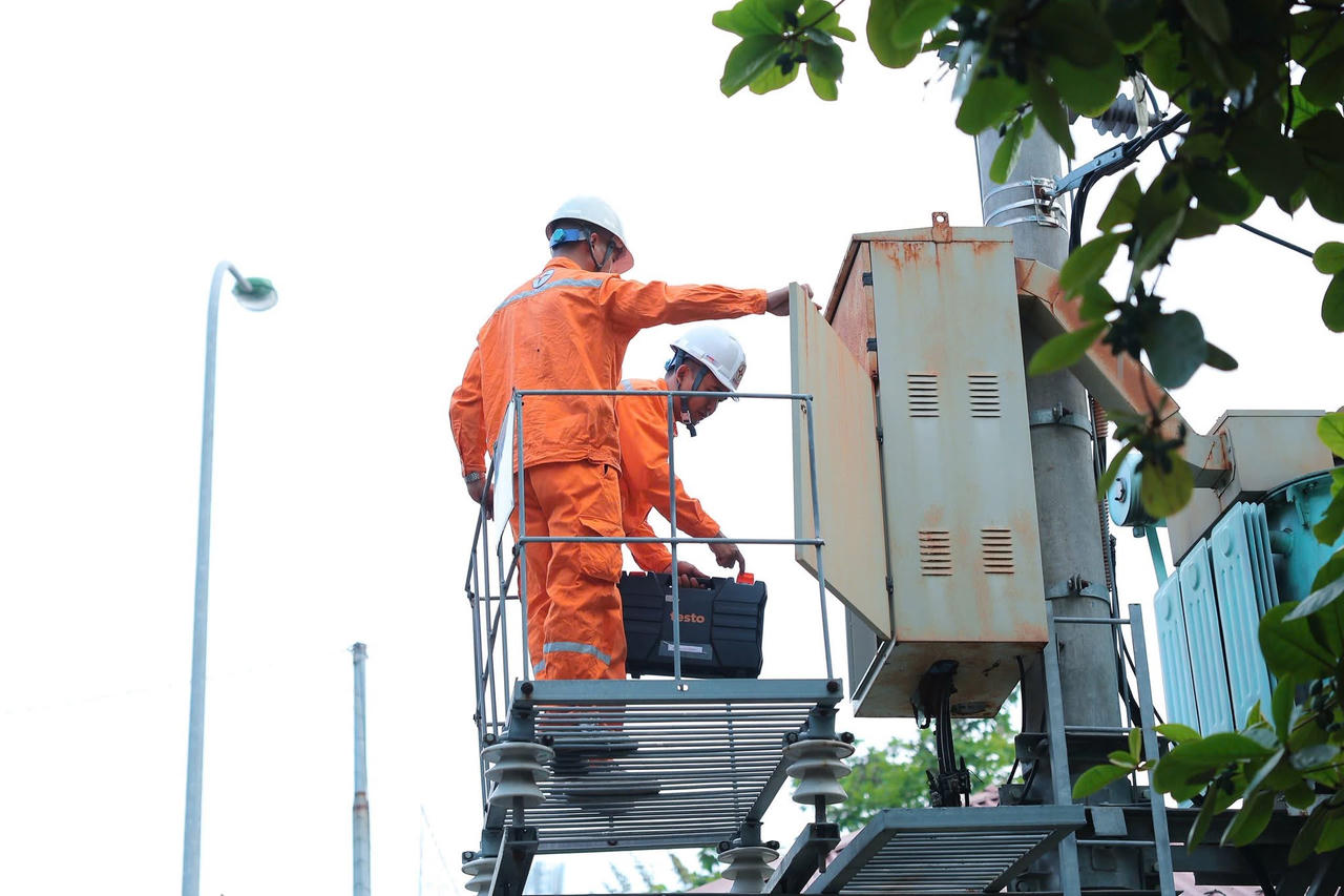 Điện lực miền Bắc đảm bảo cung ứng đủ điện dù phụ tải tăng cao