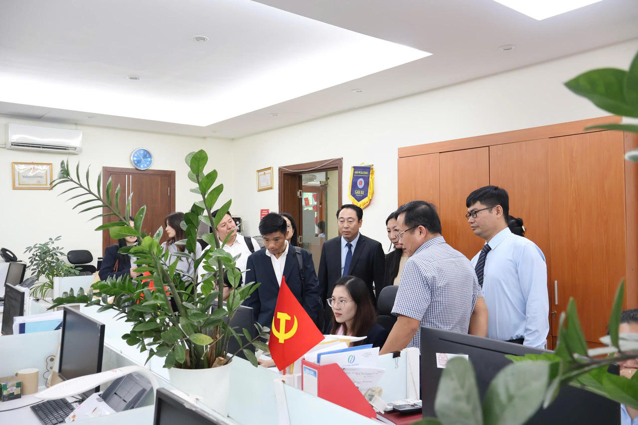 Trao đổi kinh nghiệm trong lĩnh vực đăng kí biện pháp bảo đảm
