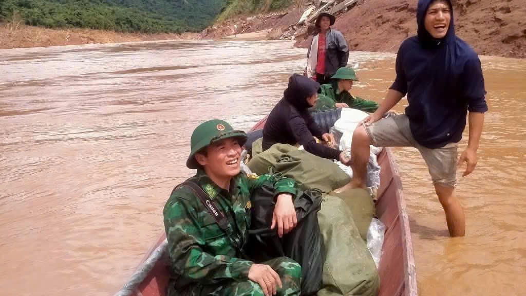 Dấu chân người làm báo nơi vùng thiên tai