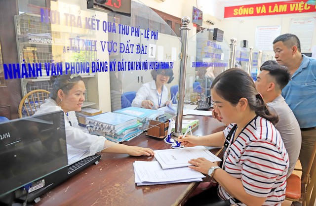 Rà soát thủ tục đất đai để giảm giấy tờ khi làm trực tuyến
