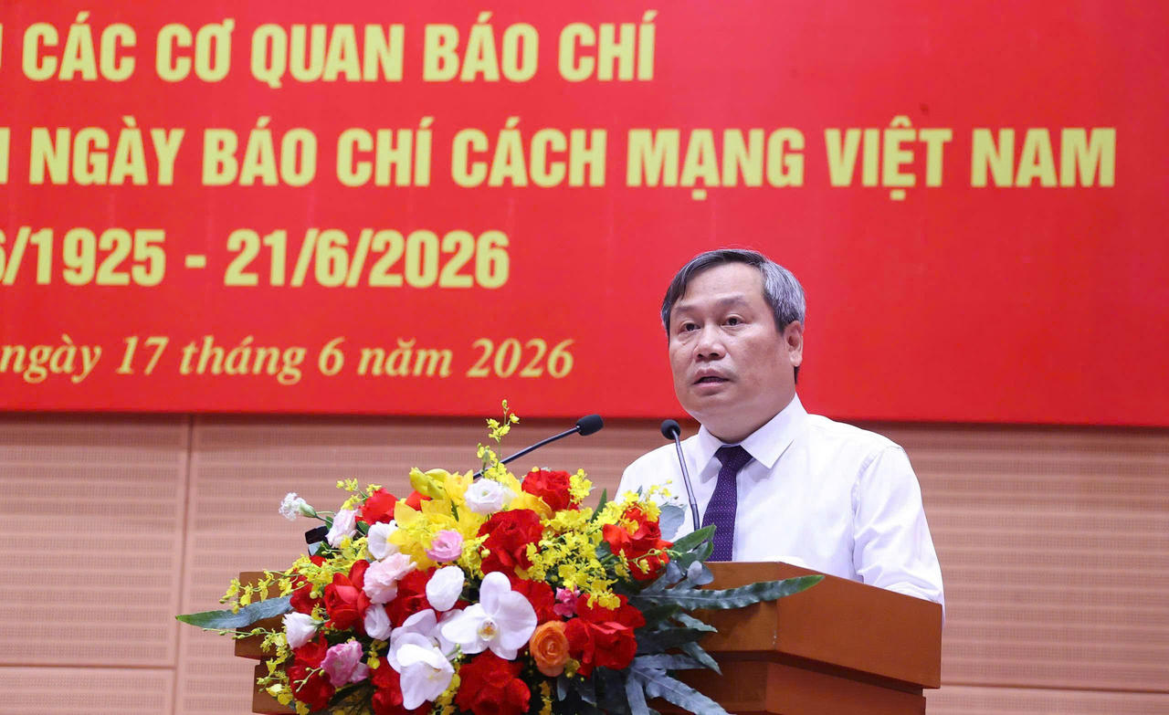 Chủ tịch UBND TP Hà Nội phát biểu tại cuộc gặp mặt.