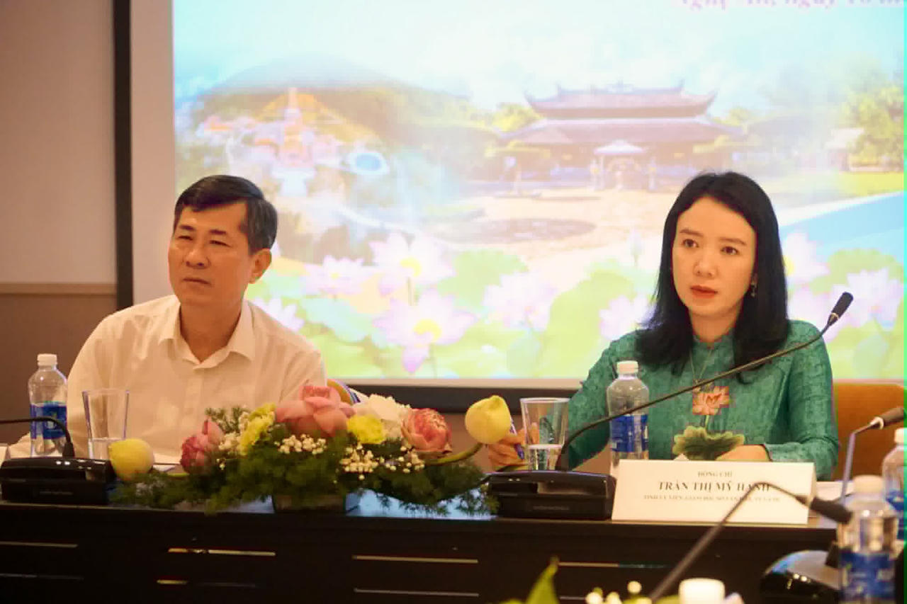 Hội nghị do Phó Chủ tịch UBND tỉnh Thái Văn Thành và Giám đốc Sở VHTTDL Trần Thị Mỹ Hạnh đồng chủ trì. Ảnh: Tuyết Lan