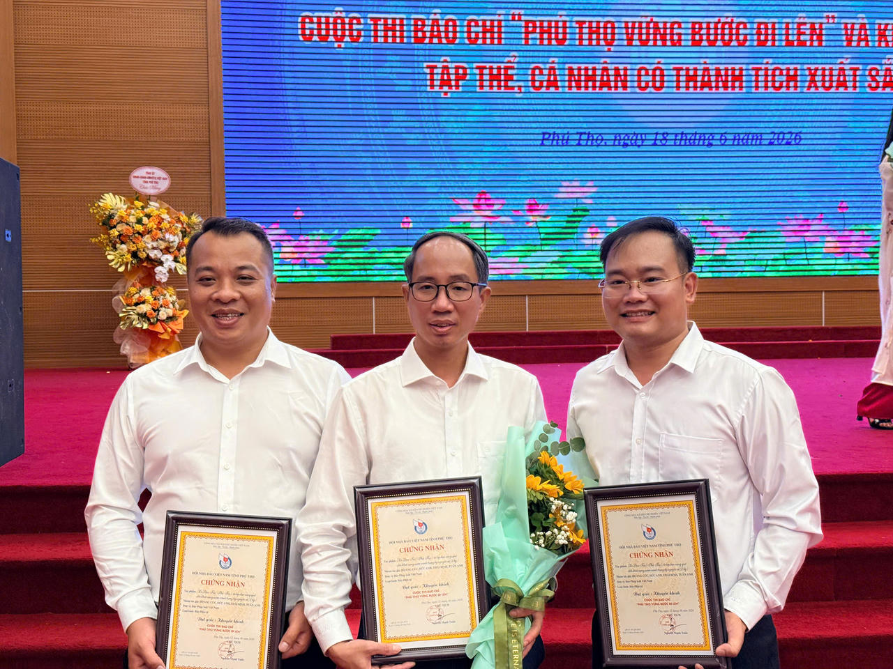 Báo Pháp luật Việt Nam đạt giải Cuộc thi báo chí 'Phú Thọ vững bước đi lên'