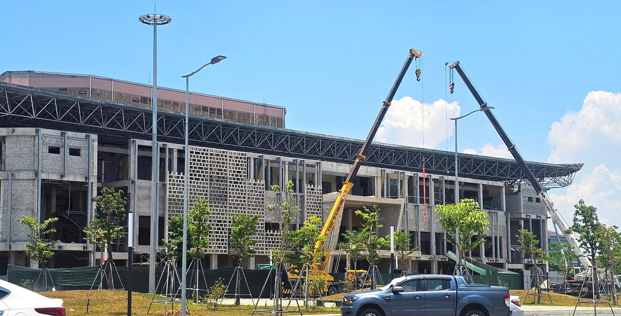 Chậm tiến độ kéo dài, nhà thầu thi công dự án Quảng trường Văn hóa Thể thao TP Huế bị phạt