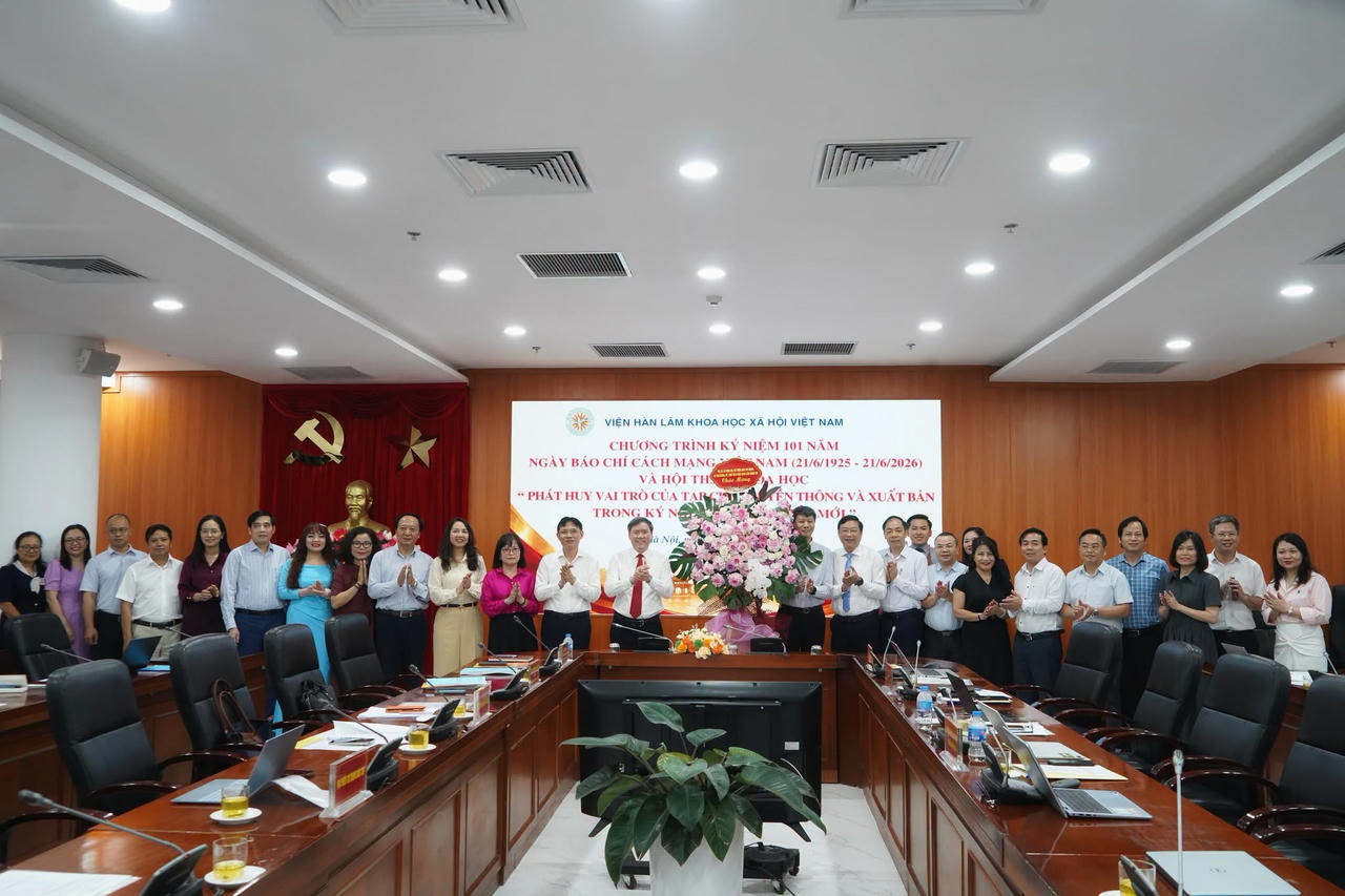 Phát huy vai trò của tạp chí, truyền thông và xuất bản trong kỷ nguyên phát triển mới