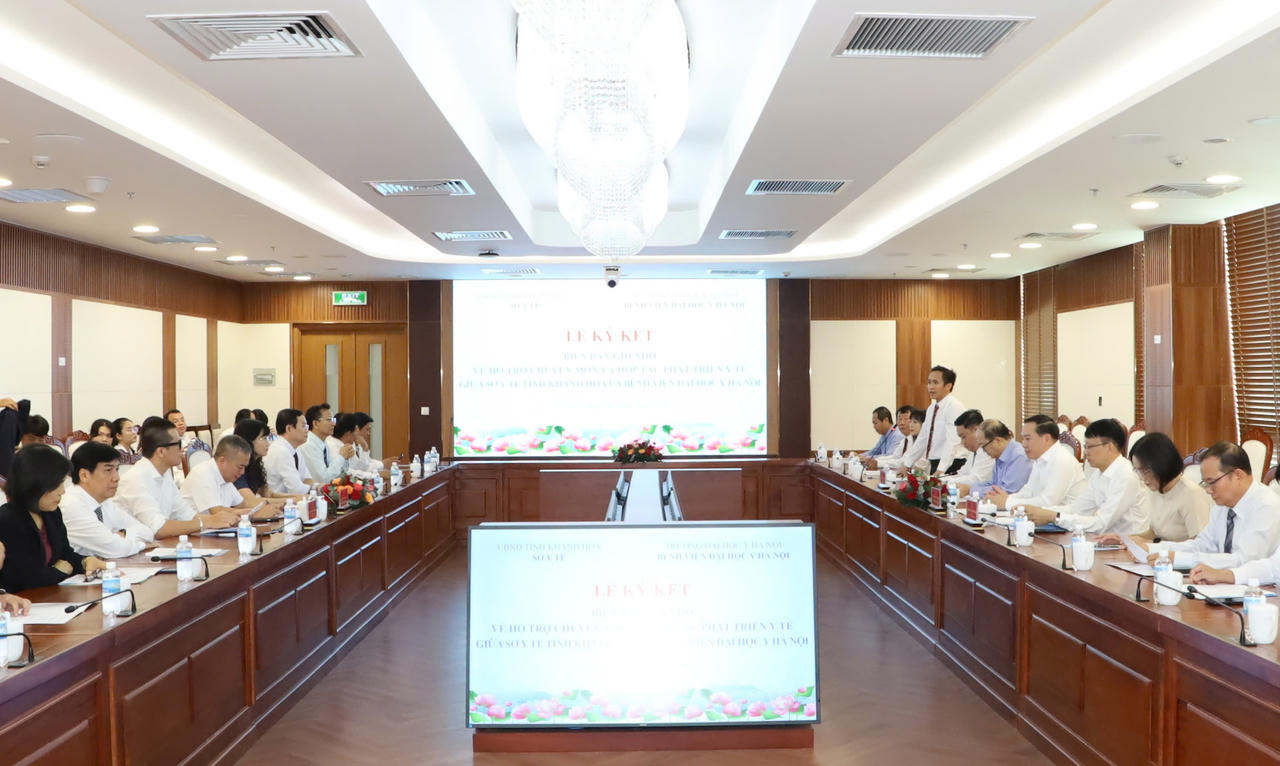 Quang cảnh buổi lễ.
