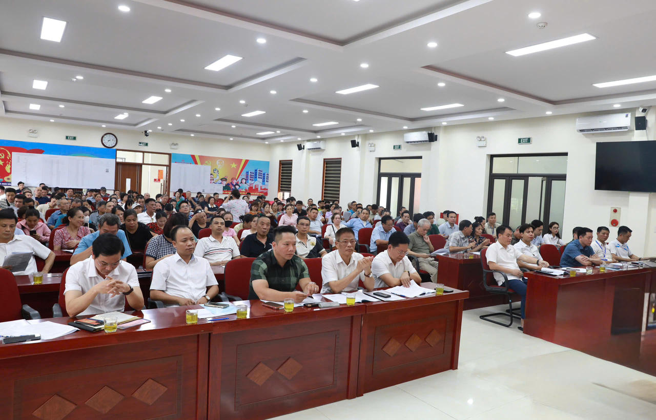 Hình ảnh tại hội nghị.