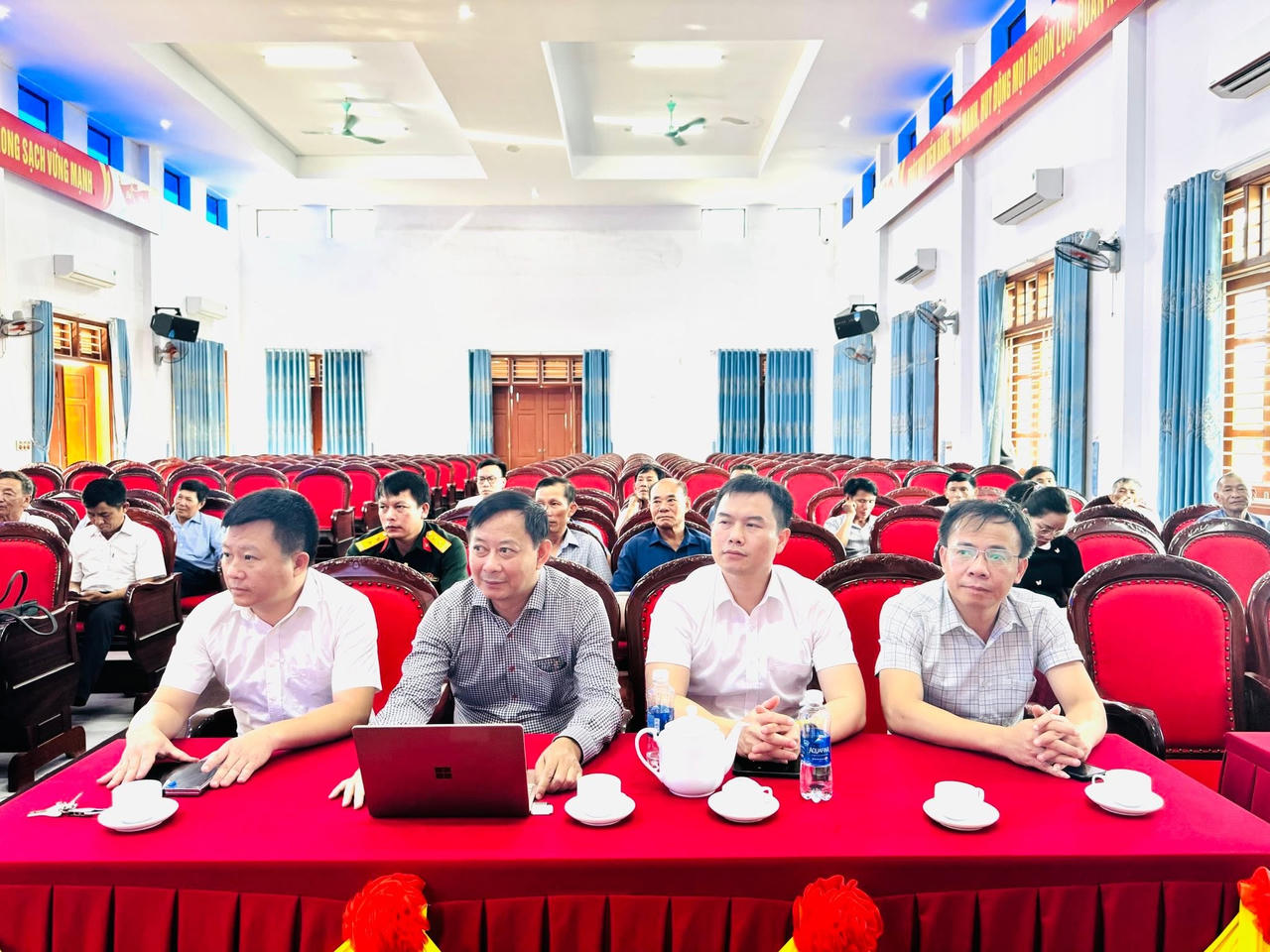 Đại biểu tham dự lễ ra mắt. (Ảnh: Cao Nhung)