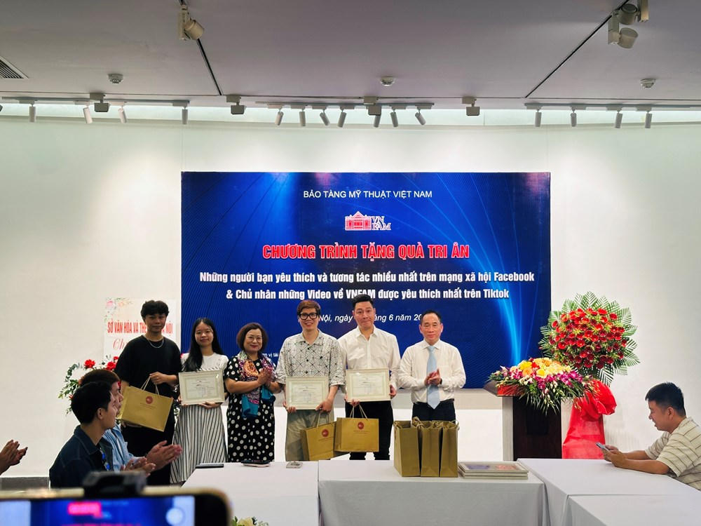 Tôn vinh các sáng tạo nội dung giúp quảng bá các giá trị mỹ thuật Việt Nam (ảnh N.Hà).