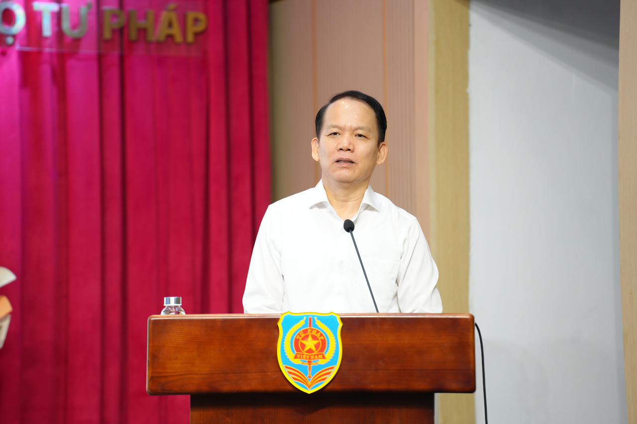Bộ trưởng Hoàng Thanh Tùng kết luận buổi làm việc.