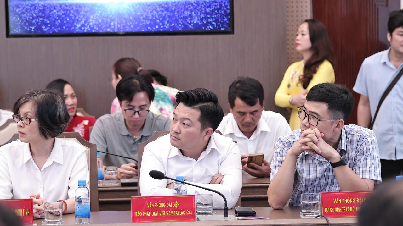 Đại diện Báo Pháp luật Việt Nam tham dự buổi lễ