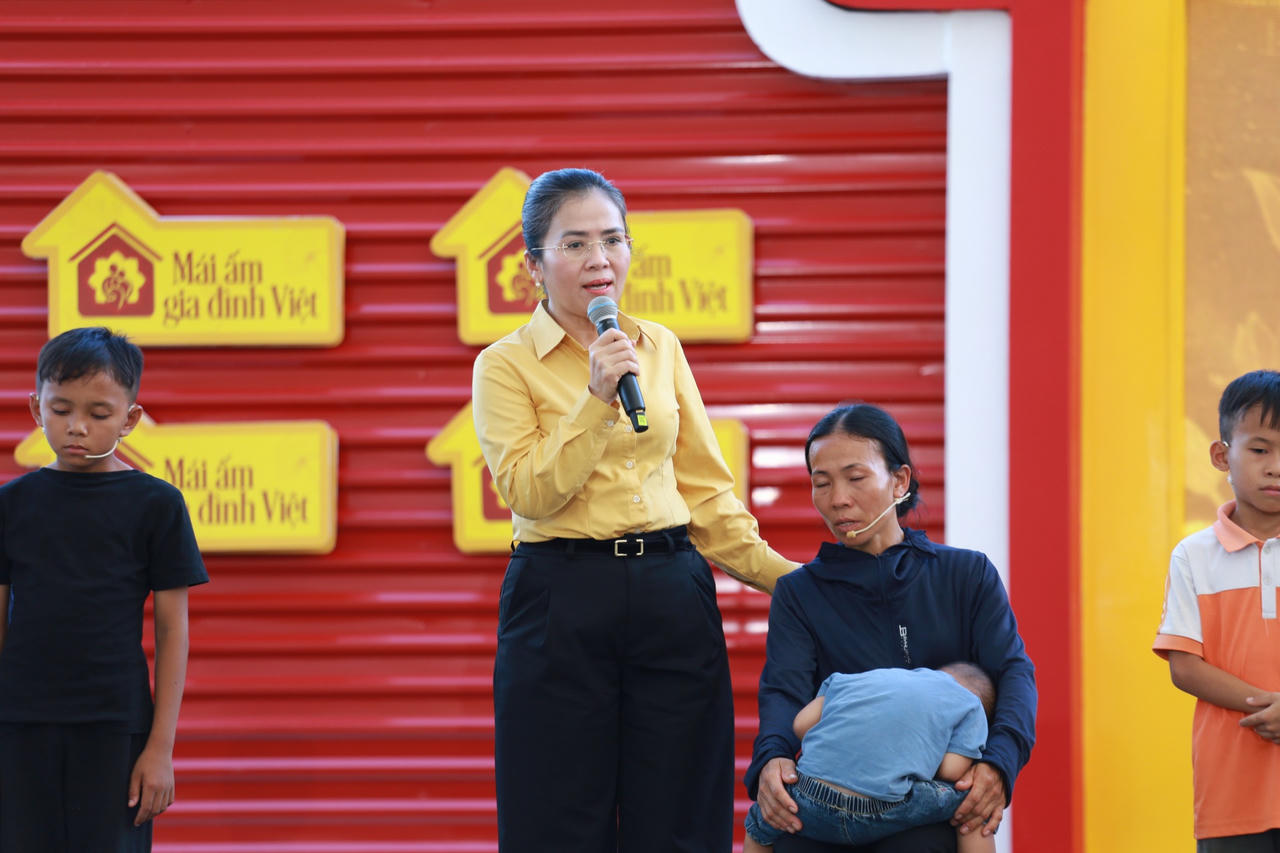 Lãnh đạo địa phương tham dự và đồng hành trong các buổi ghi hình trực tiếp.