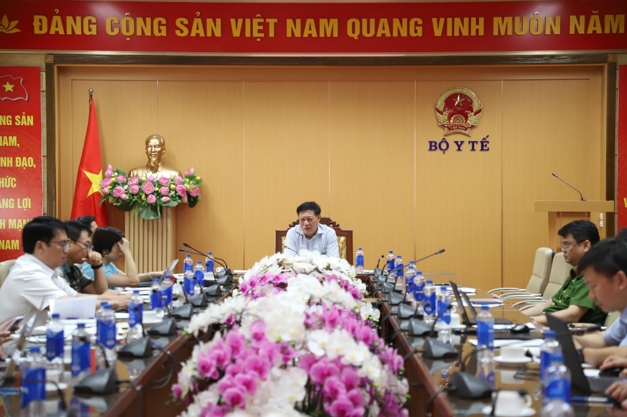 Sớm hoàn tất hồ sơ chính sách Luật An toàn thực phẩm trình Chính phủ