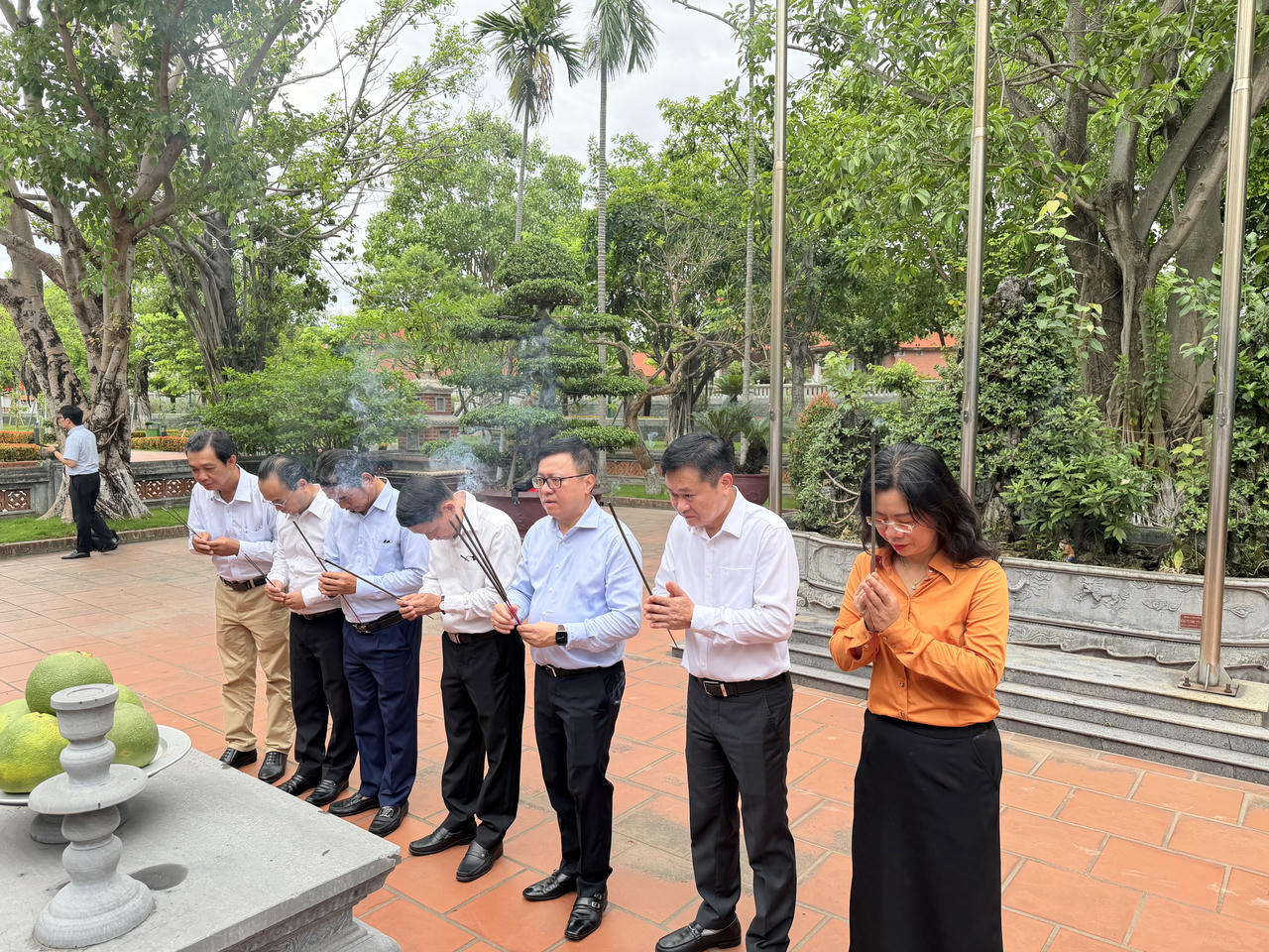 Hải Phòng: Đoàn đại biểu Trung ương Hội Nhà báo Việt Nam dâng hương tưởng niệm đồng chí Nguyễn Đức Cảnh