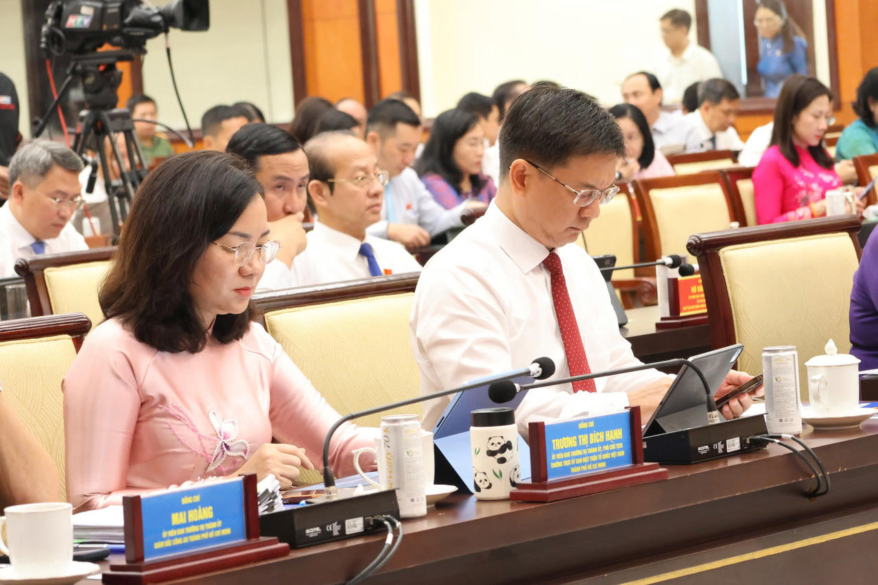 Kỳ họp HĐND TP Hồ Chí Minh: Xây dựng chính quyền phục vụ, phát huy vai trò đầu tàu kinh tế của địa phương