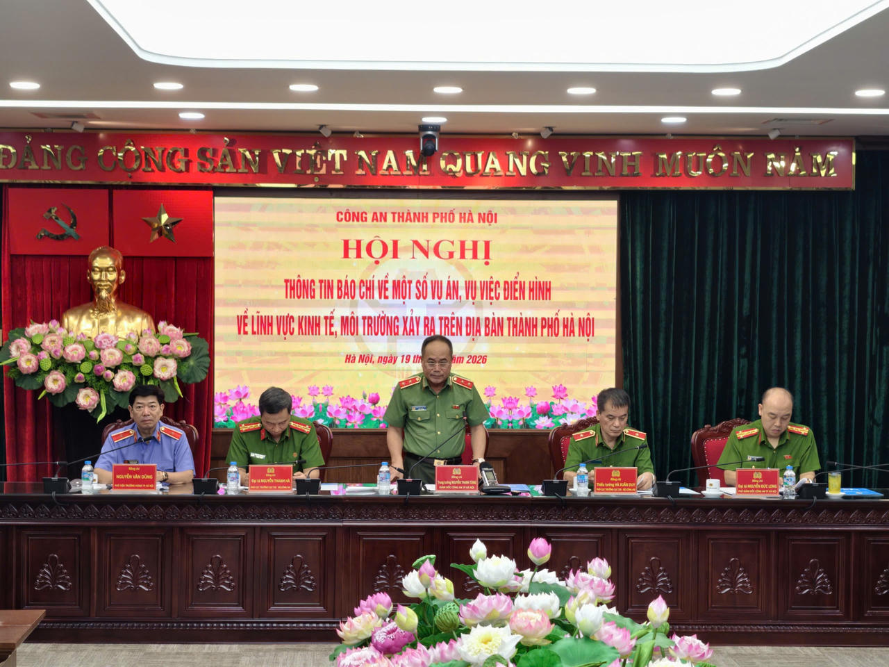 Diễn biến điều tra chuỗi các vụ lừa đảo “hợp đồng kỳ nghỉ”: Công an Hà Nội và TP HCM đã khởi tố hơn 400 bị can
