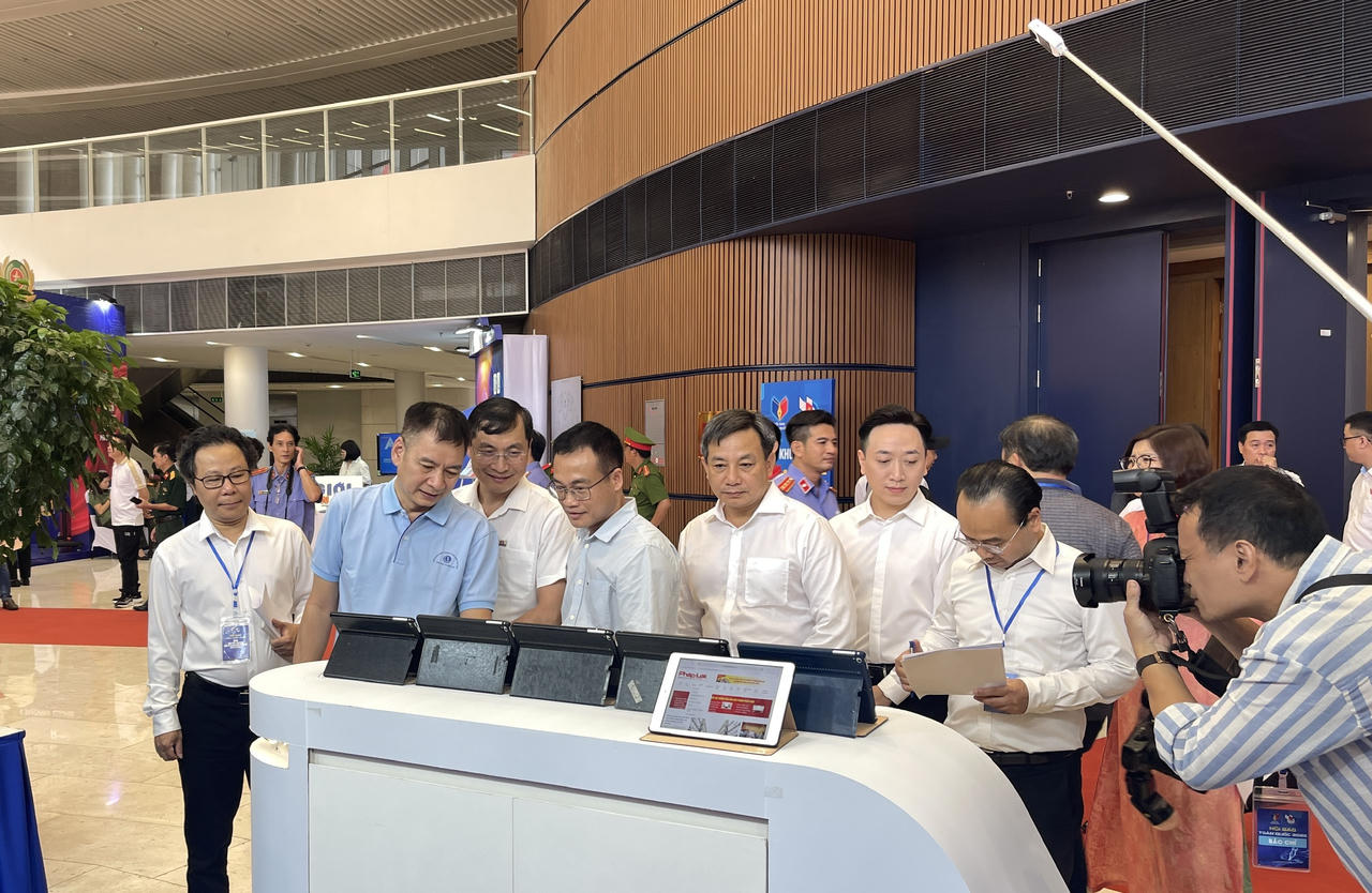 Gần 90 gian trưng bày mang đậm bản sắc riêng từng đơn vị tại Hội Báo toàn quốc