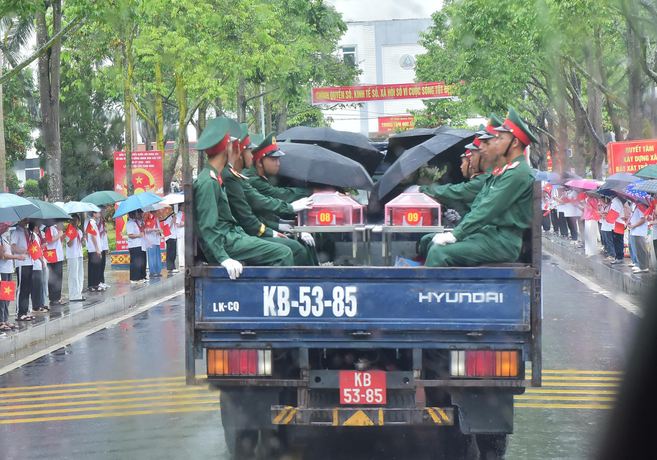 Lào Cai truy điệu, an táng 9 hài cốt liệt sĩ hy sinh trong chiến tranh bảo vệ biên giới phía Bắc