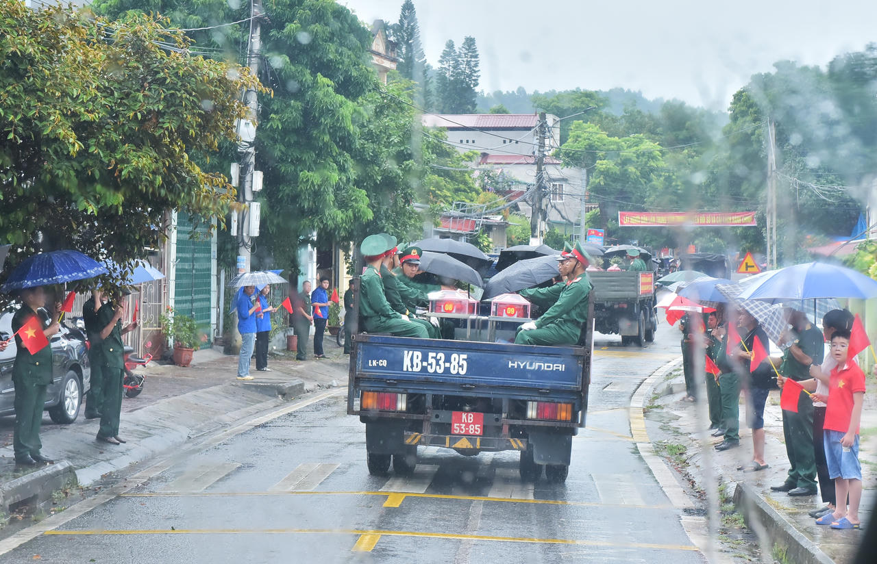 Lào Cai truy điệu, an táng 9 hài cốt liệt sĩ hy sinh trong chiến tranh bảo vệ biên giới phía Bắc