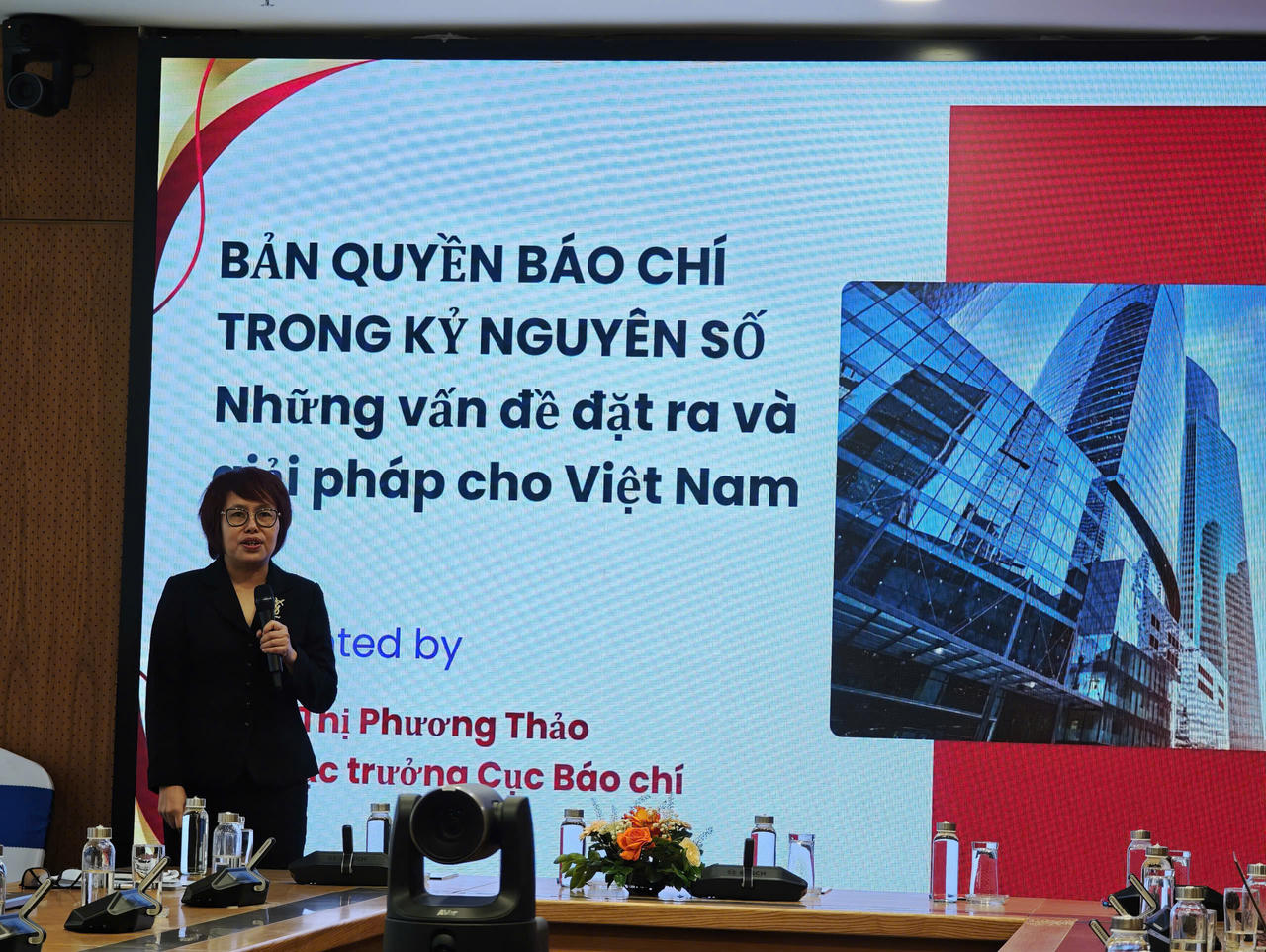 Các chuyên gia trao đổi về thách thức bảo vệ bản quyền báo chí trong bối cảnh AI phát triển mạnh mẽ.