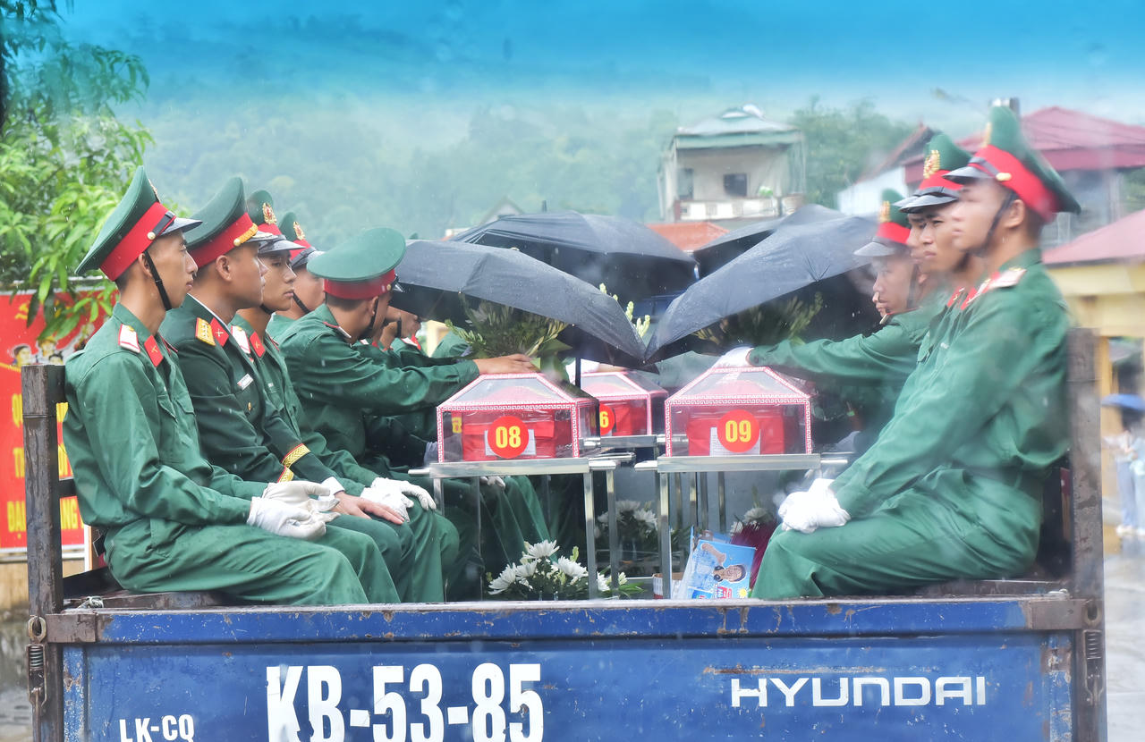 Lào Cai truy điệu, an táng 9 hài cốt liệt sĩ hy sinh trong chiến tranh bảo vệ biên giới phía Bắc