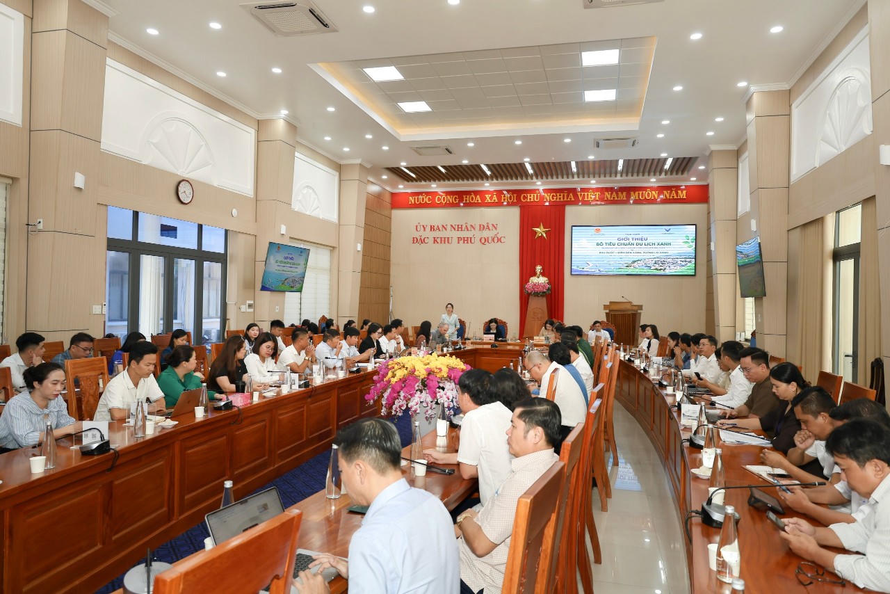 Quang cảnh buổi tọa đàm