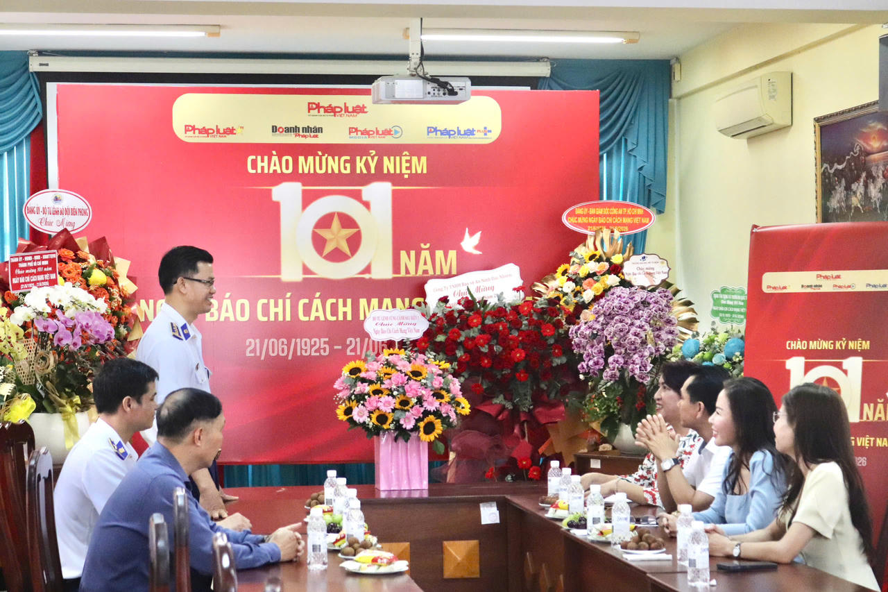 Đại tá Cao Xuân Quận, Phó Chính ủy Bộ Tư lệnh Vùng Cảnh sát biển 3 đánh giá cao kết quả phối hợp của Video Pháp luật trong thời gian qua.