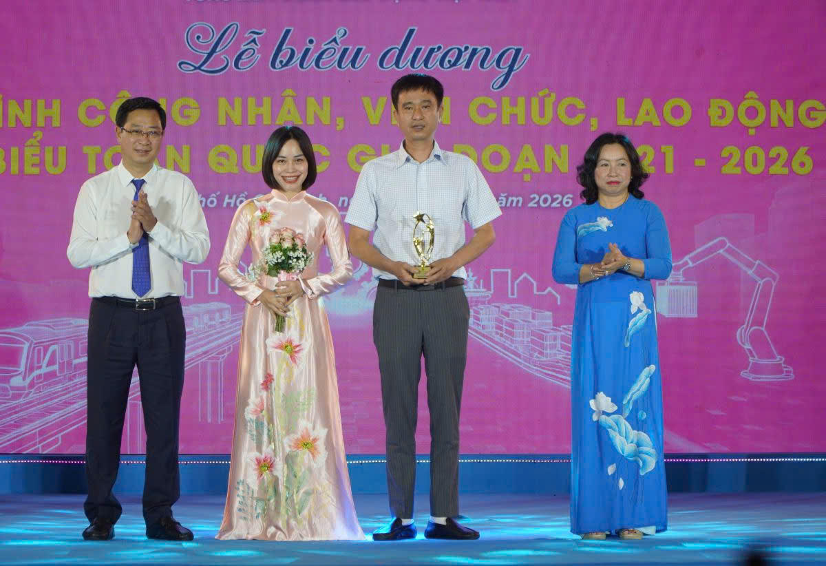 Biểu dương 95 gia đình công nhân, viên chức, lao động tiêu biểu toàn quốc