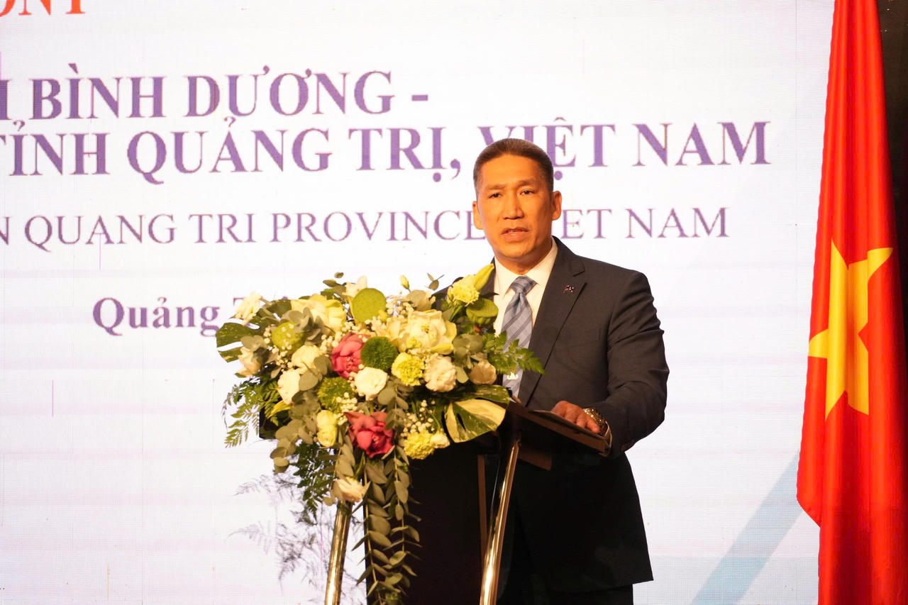 Ông Hung Cao, Quyền Bộ trưởng Hải quân Hoa Kỳ phát biểu tại lễ khai mạc, nhấn mạnh vai trò của hợp tác quốc tế trong xây dựng một khu vực hòa bình, an toàn và thịnh vượng.