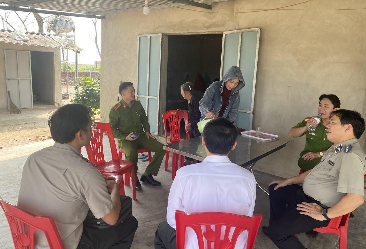 Cán bộ THADS Hà Tĩnh lấy vận động, thuyết phục làm nền tảng, coi cưỡng chế là biện pháp cuối cùng.