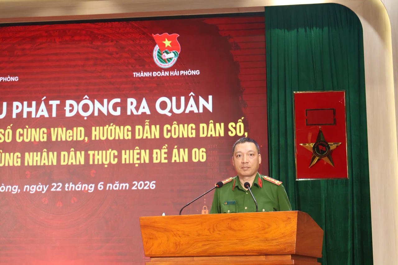 Đại tá Phạm Chí Hiếu, Phó Giám đốc Công an TP Hải Phòng phát biểu tại buổi lễ