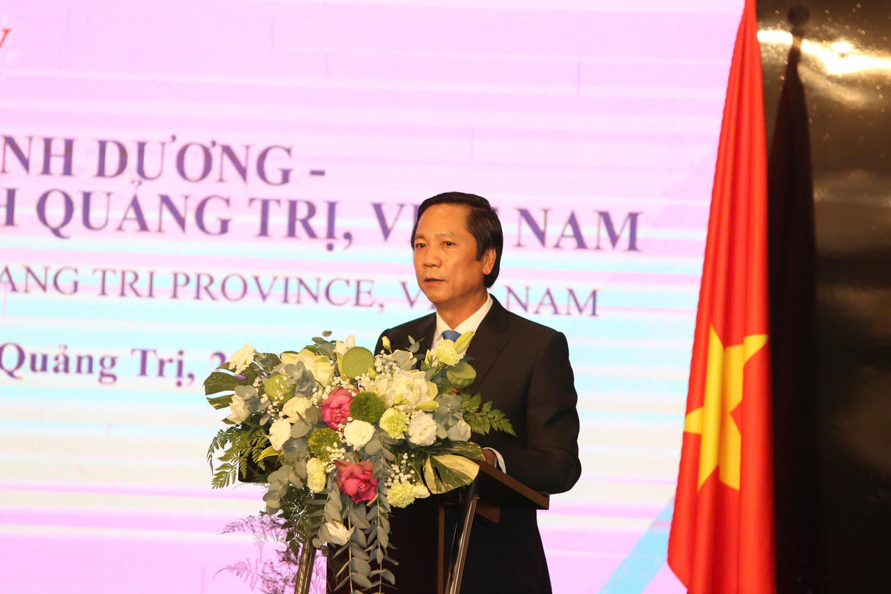 Phó Chủ tịch Thường trực UBND tỉnh Hoàng Nam phát biểu khai mạc chương trình.