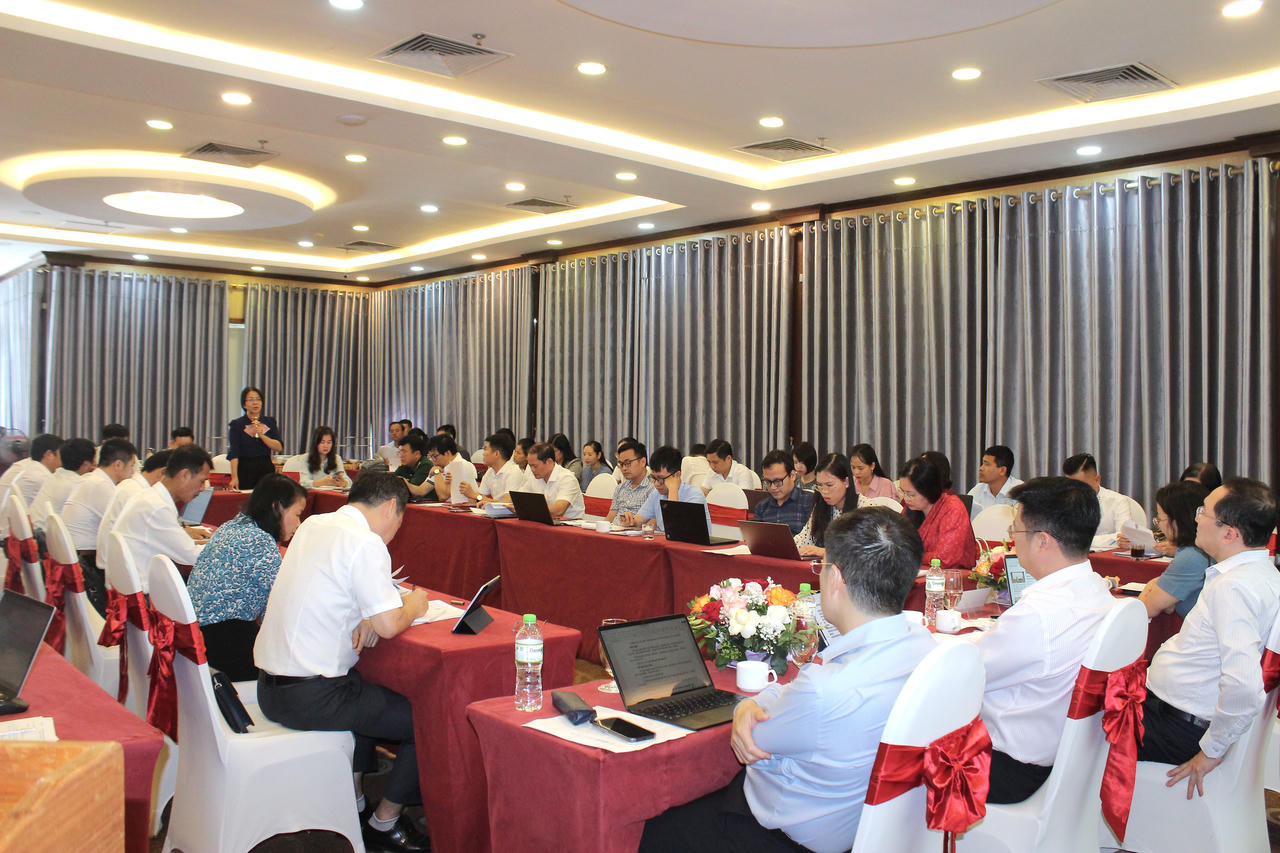Quang cảnh buổi tọa đàm.