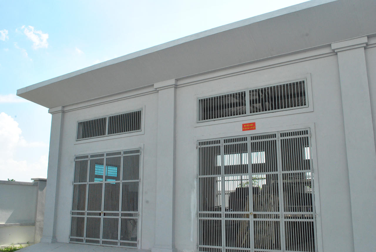 Sau cưỡng chế vụ của bà H, ông P cán bộ thi hành án phải thuê xe chở toàn bộ tài sản về kho vật chứng THADS khu vực 3 - Hà Tĩnh ở xã Đức Thọ hơn 40km.&nbsp;