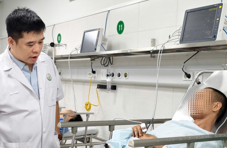 Cứu người đàn ông bị thanh xà beng đâm xuyên đùi