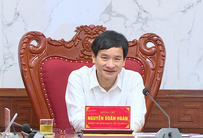 Đồng chí Nguyễn Doãn Hoàn, Thành ủy viên, Bí thư Đảng ủy, Chủ tịch HĐND xã Phúc Thọ (Ảnh: Trang TTĐT xã Phúc Thọ).