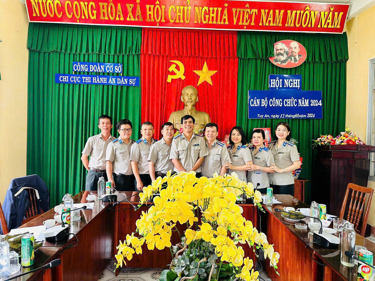 Tổ Chấp hành viên - Tổ công tác đặc biệt sau bao nhiêu ngày trăn trở để thực thi vụ cưỡng chế đặc biệt.
