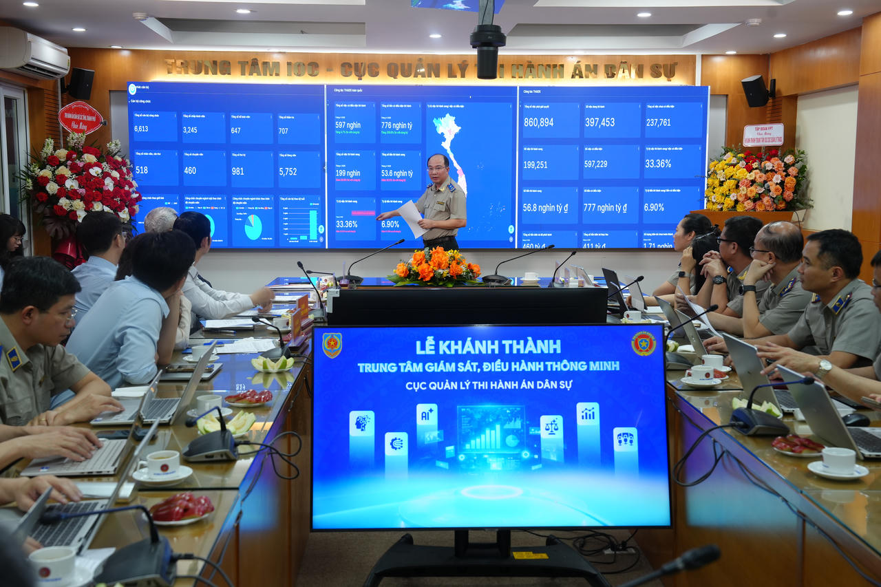 Cục trưởng Nguyễn Thắng Lợi giới thiệu IOC