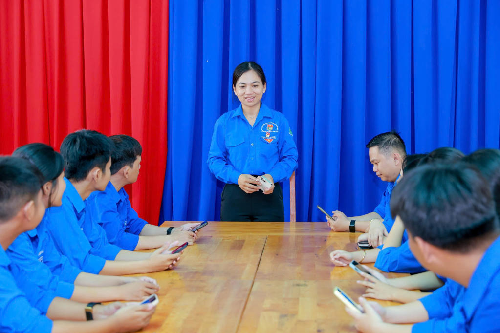 Cao Hồng Thảo hiện là Phó Chủ tịch Ủy ban MTTQ Việt Nam phường Hòa Thành kiêm Bí thư Đoàn phường.