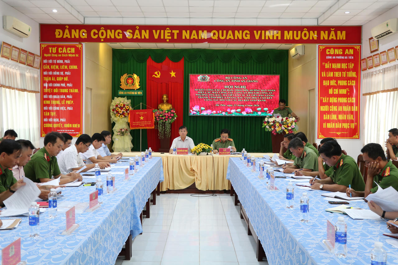 Toàn cảnh hội nghị