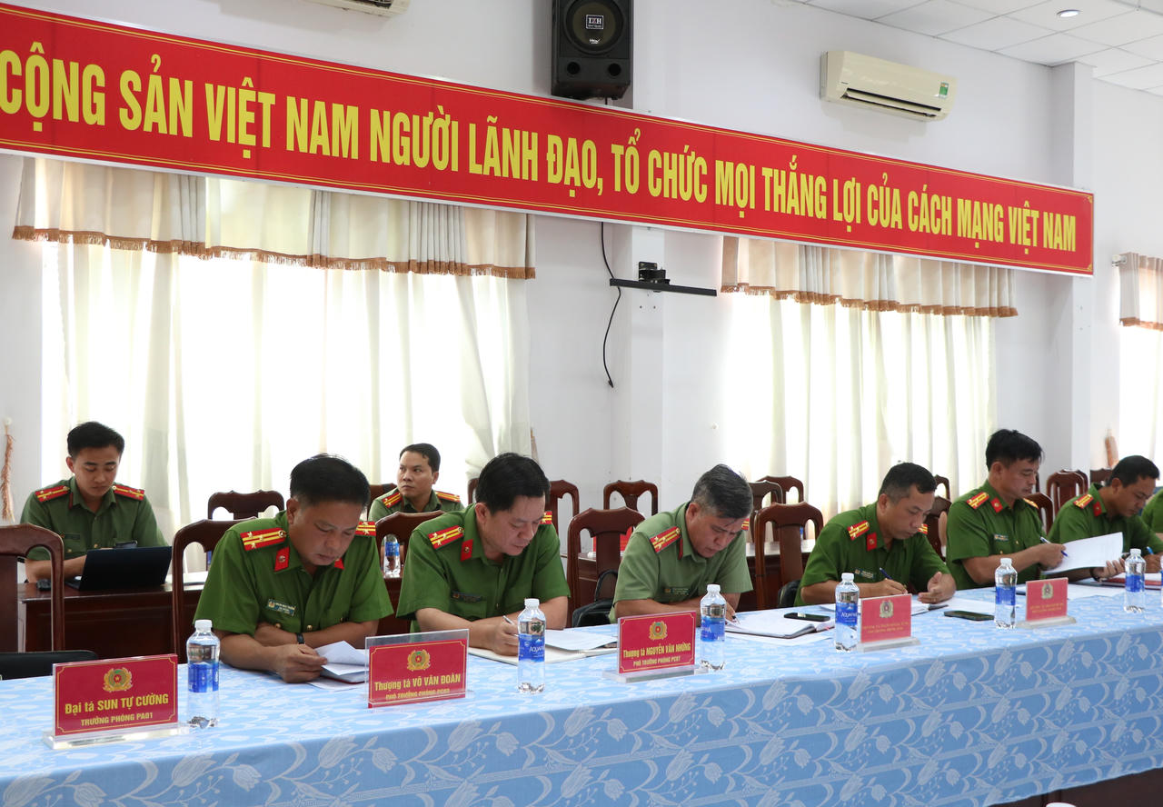 Tăng cường phối hợp bảo đảm an ninh trật tự khu vực Hà Tiên và địa bàn giáp ranh